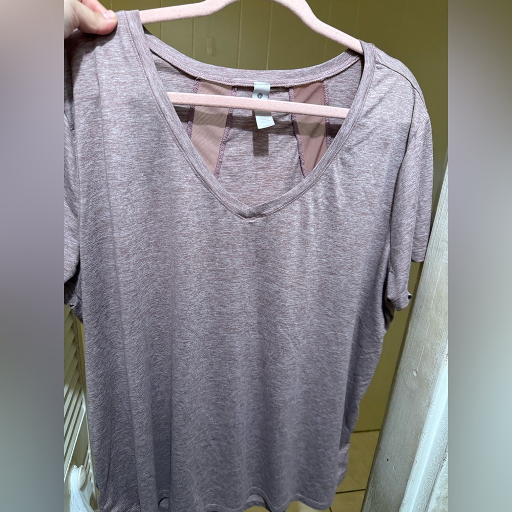 Velocity Heathered Mauve V-Neck Tee